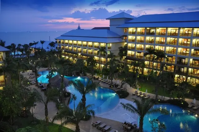 Ravindra Beach Resort & Spa