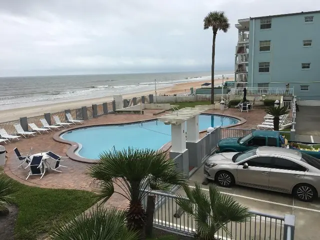 Arya Blu Inn & Suites