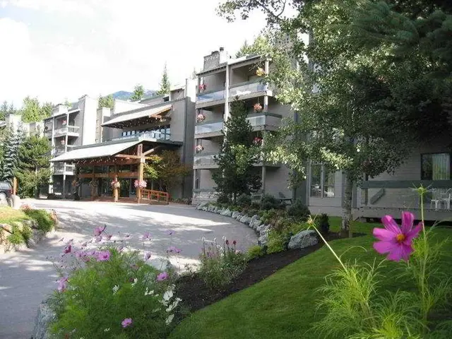 Tantalus Resort Lodge
