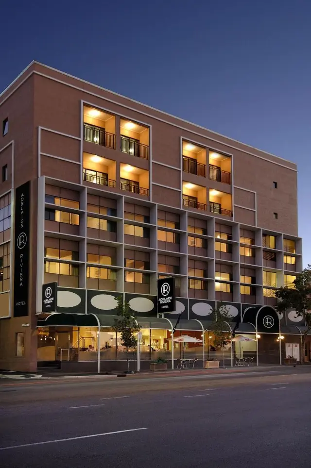 Comfort Hotel Adelaide Riviera