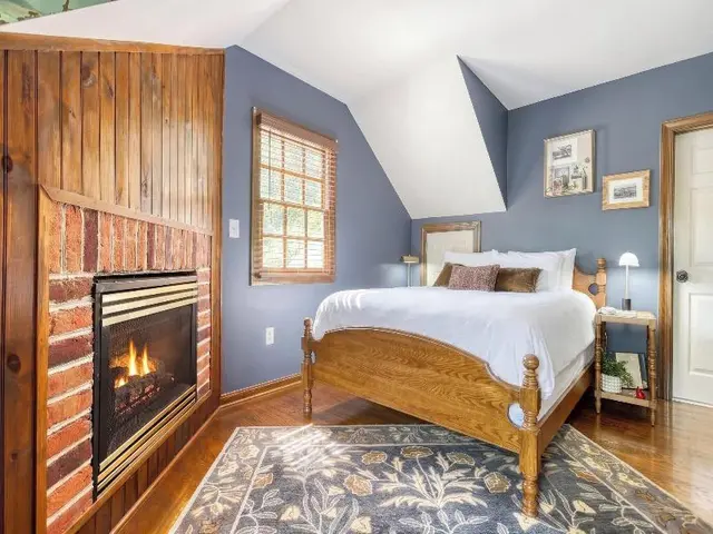 Baladerry Inn Lp