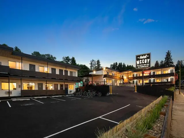 Hotel Mccoy - Art, Coffee, Beer, Wine