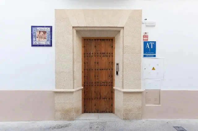 Los Patios De La Riva
