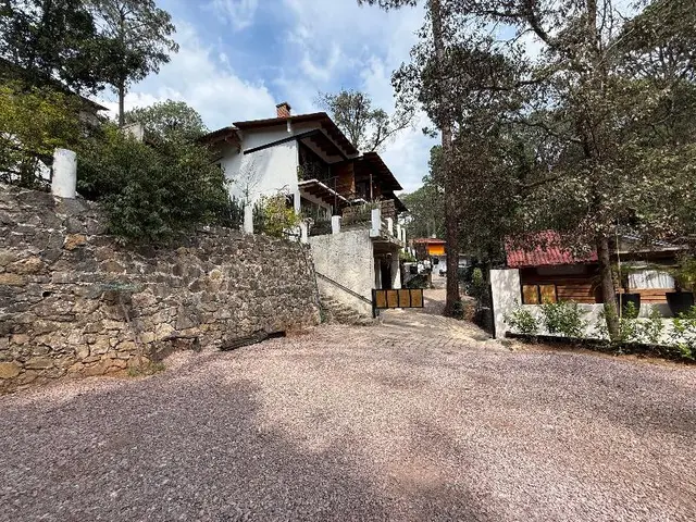 Encino House  & Glamping Valle de Bravo