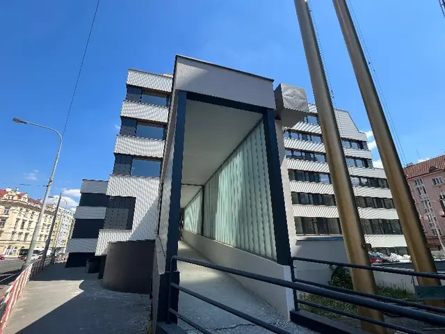 Post 120 Suites