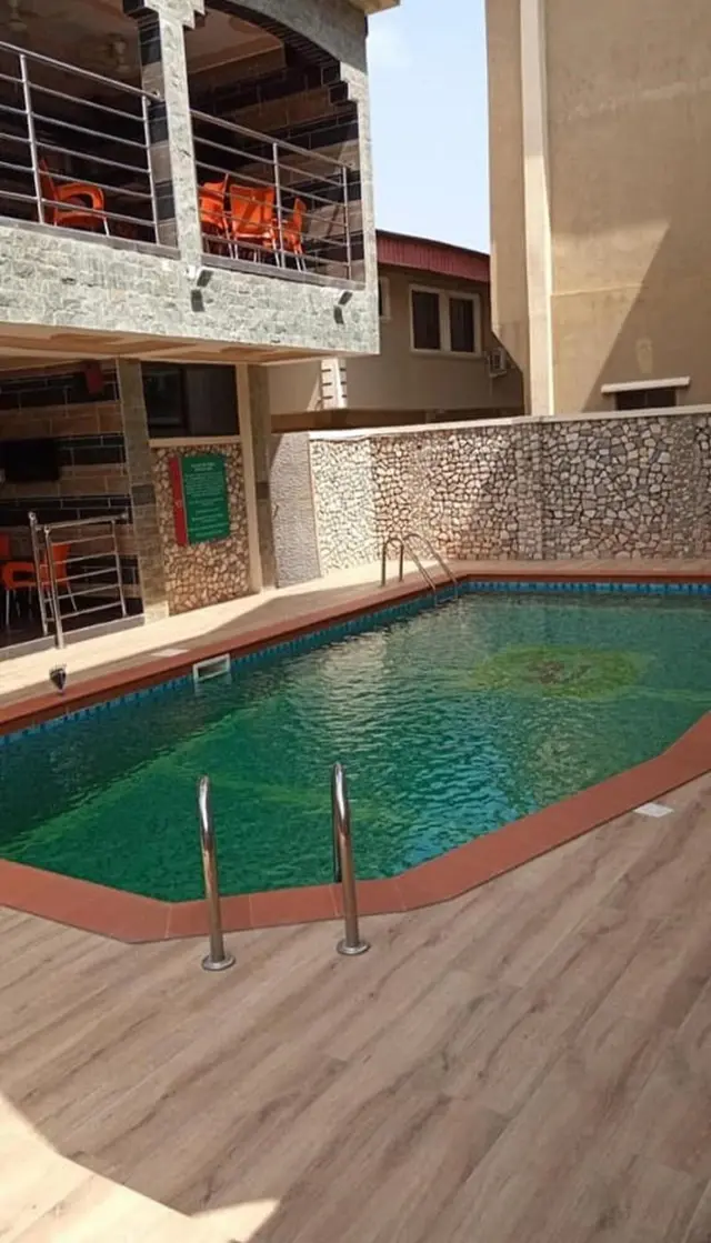 Choice Gate Hotel