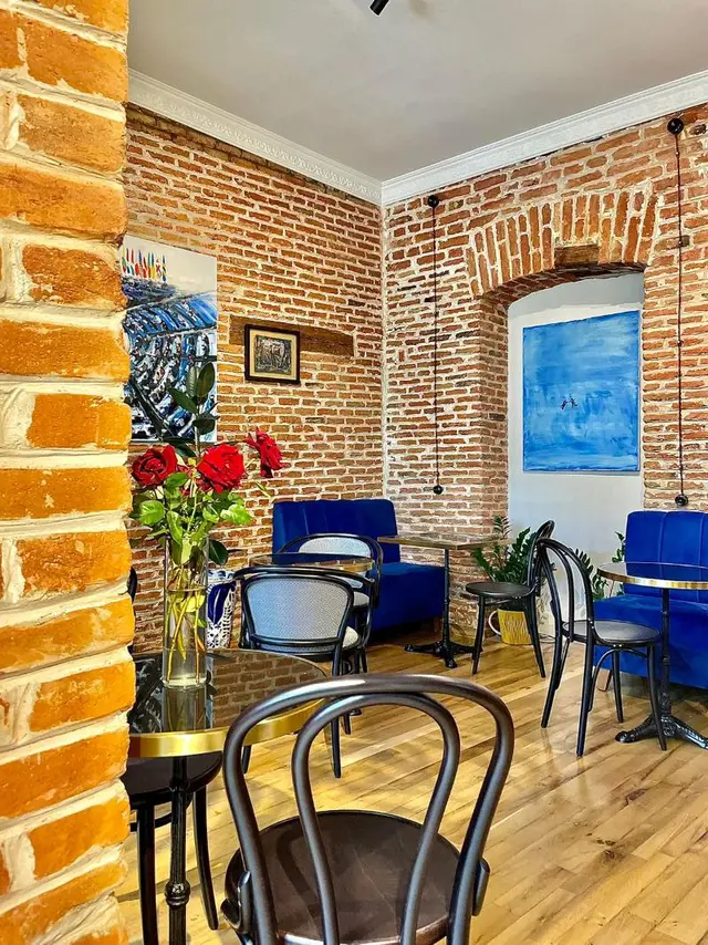 Artisan Boutique Hotel & Gallery