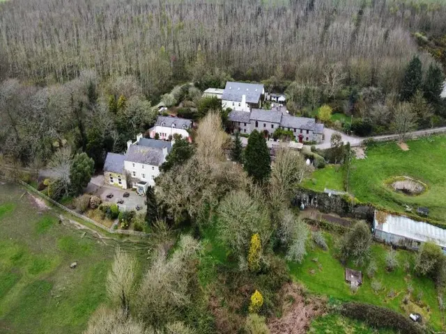 Barnabrow House