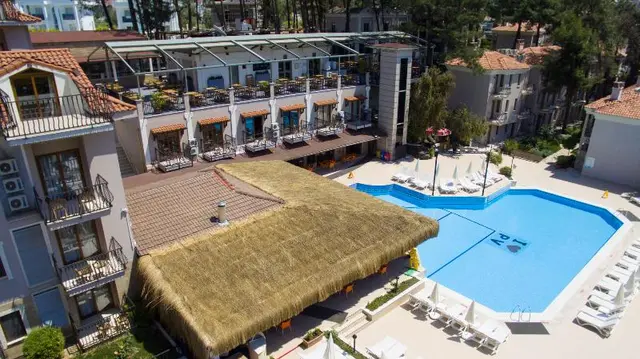 Hotel Pine Valley