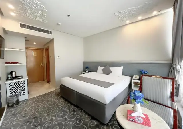Montana Al Azizia Hotel