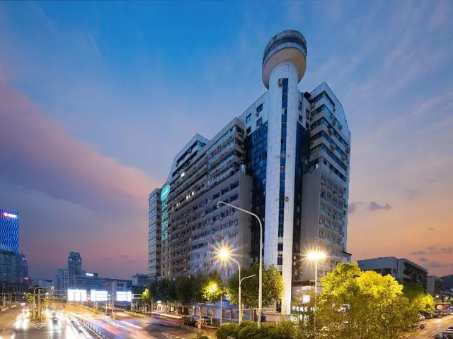 Hanting Hotel Wuhan Hongshan Plaza Subway Station