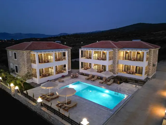 Michelangelo Suites And Apartments