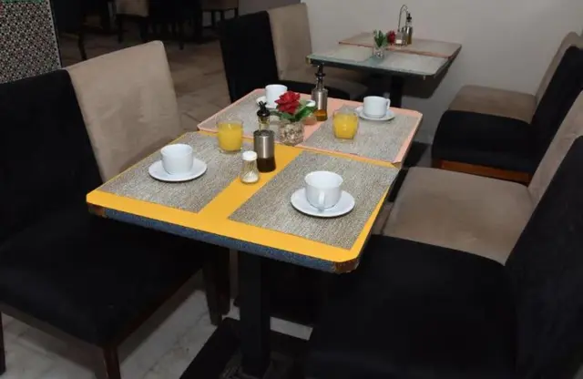 Cade Hotel