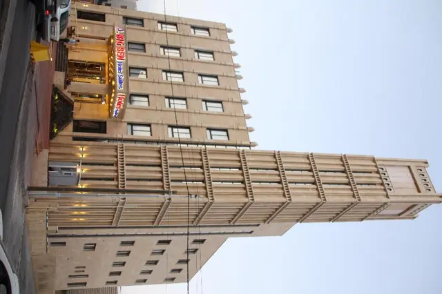 Big Ben Hotel Suites