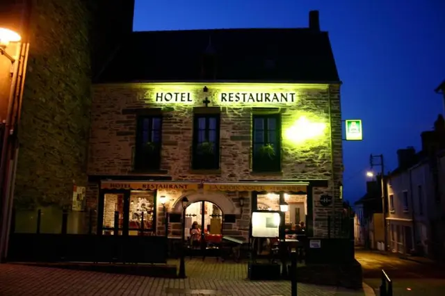 Logis Hotel La Croix Verte Le Relais Des Moulins