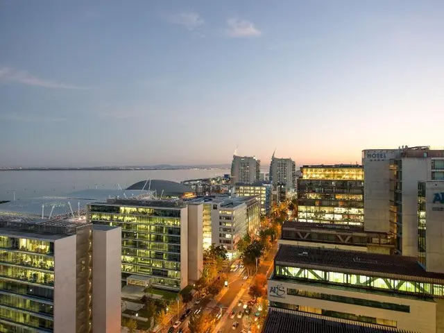 Panoramic Living