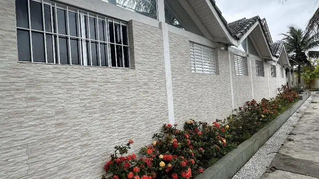 Surfside Suites