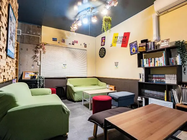 We Home-hotel + Hostel & Kitchen-