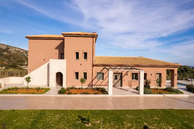 Reveli Suites