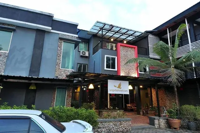 Bull & Bear Hotel By Zuzu