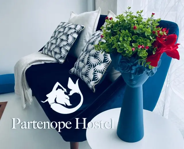 Patenope Hostel And Suites