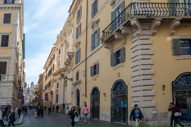 Palazzo Goldoni Condotti Collection
