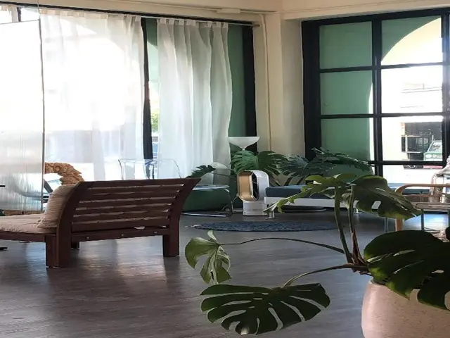 Polkadot Cafe Hotel