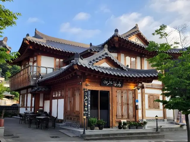 Iga Hanok Awarded Architectural Culture Award