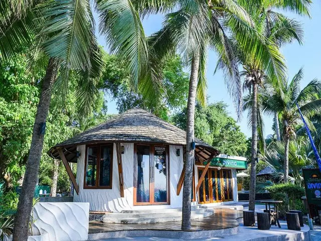 Sairee Cottage Resort