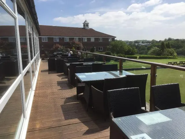 Bells Hotel And Country Club