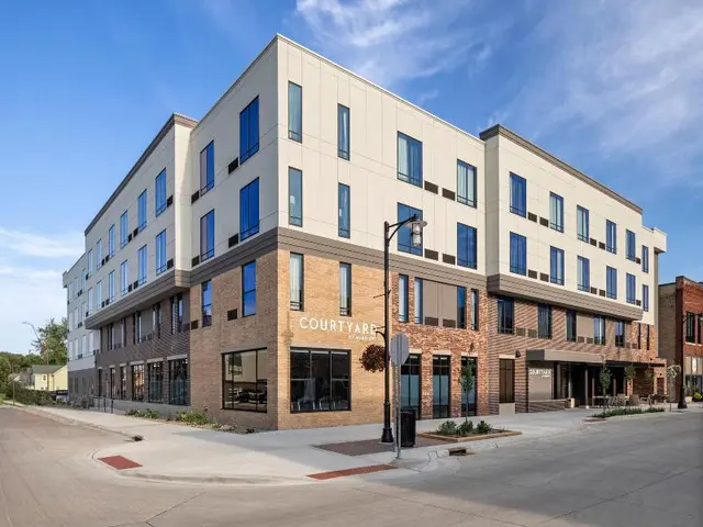 Courtyard By Marriott Owatonna Downtown