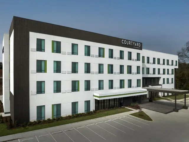 Courtyard By Marriott Northport