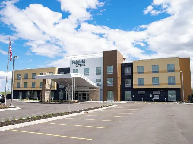 Fairfield Inn Suites By Marriott Fond Du Lac