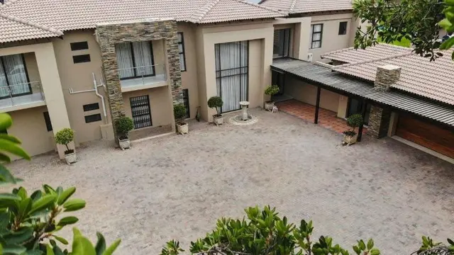 Letsatsing Lodge