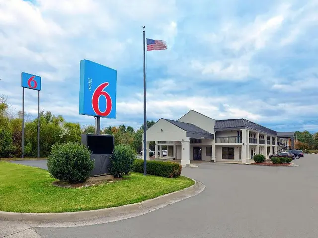 Motel 6 Scottsboro, AL – Hwy 72