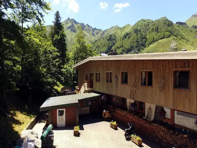 Auberge De Jeunesse Hi Le Mont-dore