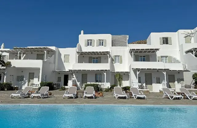Yakinthos Residence