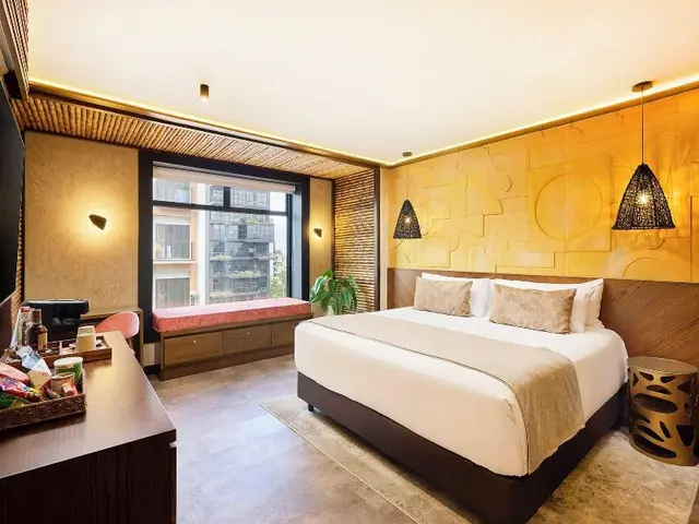 Golden Valley Hotel