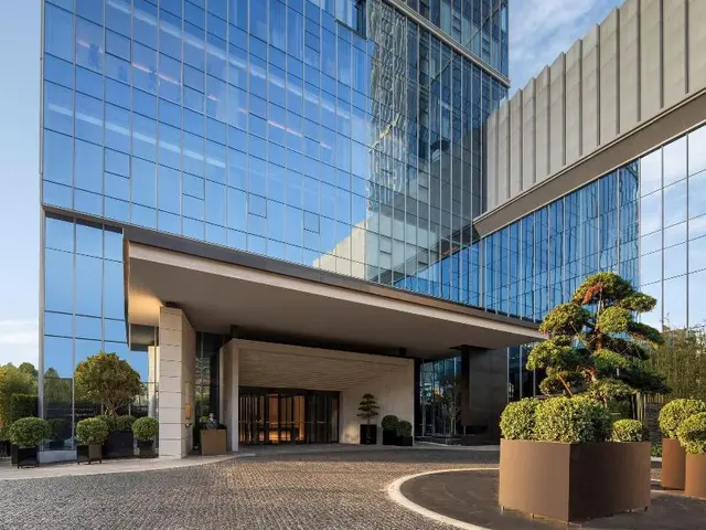 Courtyard By Marriott Luoyang