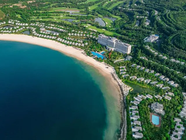 Nha Trang Marriott Resort & Spa, Hon Tre Island