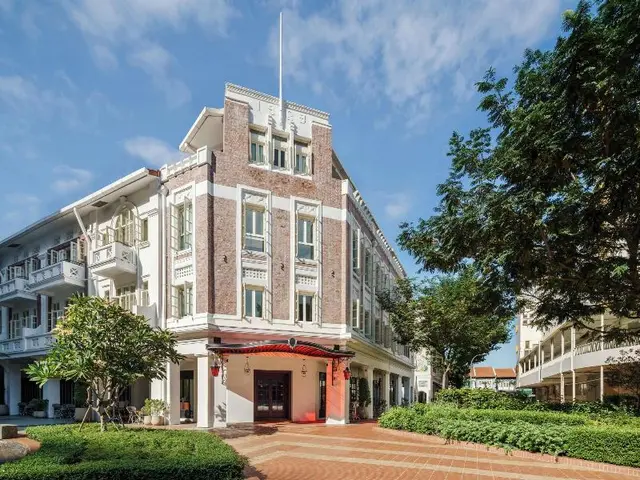 Maxwell Reserve Singapore, Autograph Collection