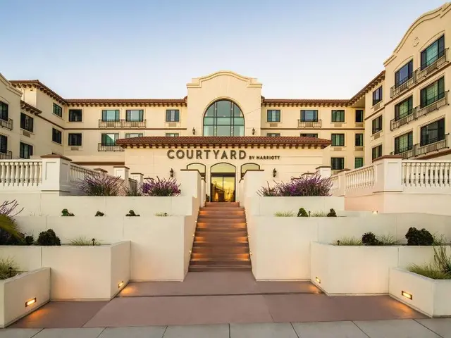 Courtyard By Marriott Santa Cruz