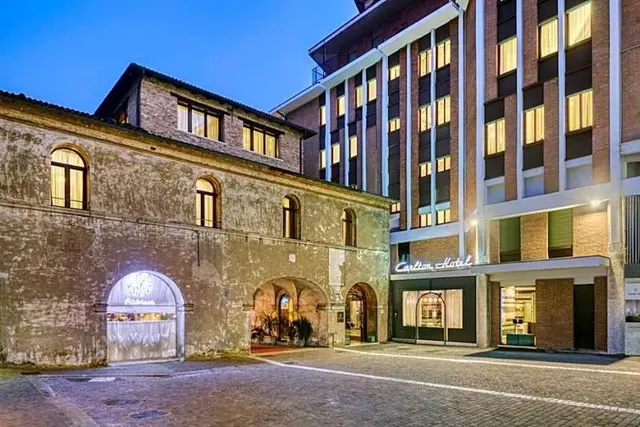 Porta Altinia Suites