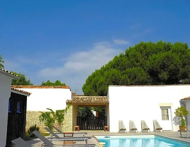Hotel L Ocv An