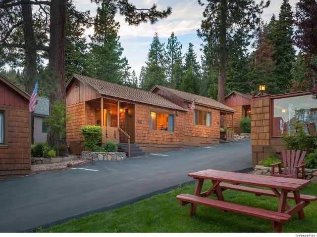 Cedar Glen Lodge