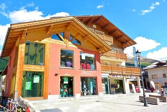 Hotel Garnv¨ Al Plan
