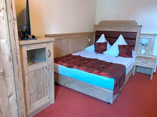 Hotel Goldner Lv We