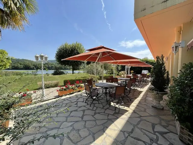 Hv Tel Restaurant Du Lac
