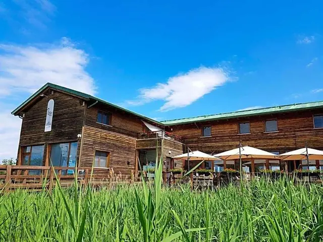 Hotel Caneo