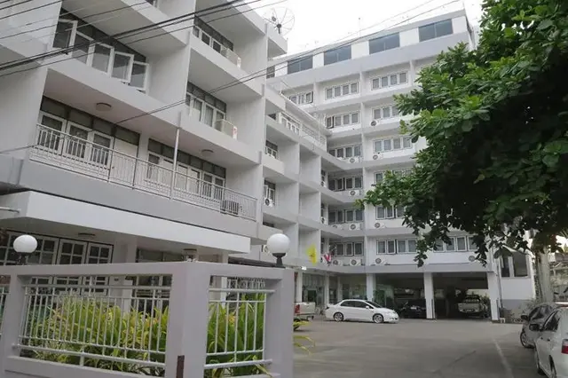 Khelang Nakorn Hotel by Zuzu